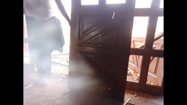 Why You Don't Want an Exterior Wood Door/Bifold Door Installation|Off Grid Living In Kenya. смотреть онлайн