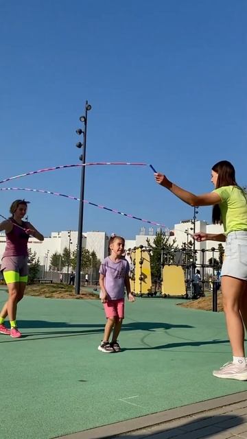 #скакалка #skiprope #skipping #skippingfun #дети #какпрыгатьнаскакалке #урокипопрыжкам #хобби #спорт смотреть онлайн