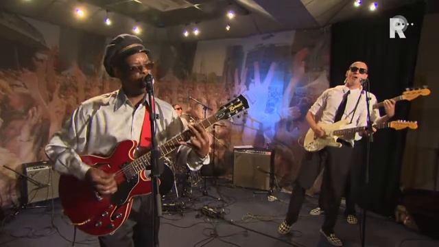 Live uit Lloyd - Earl Jackson & The Tonomats - Little Queenie смотреть онлайн