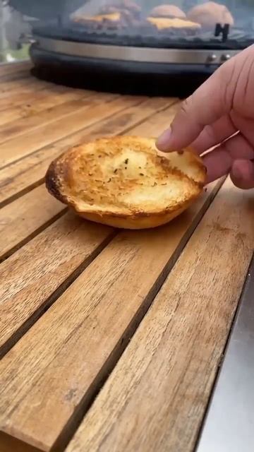 Wagyu Onion Ring Burger 🍔 🥩 #shorts смотреть онлайн