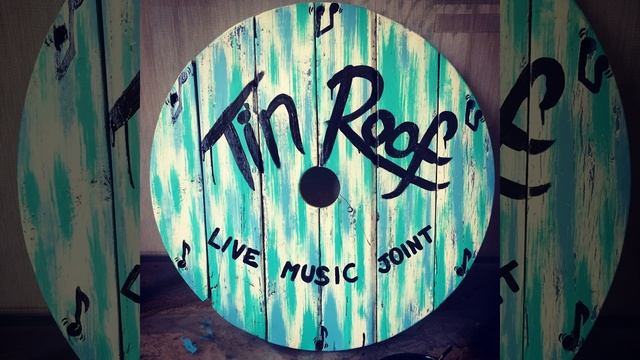 Tin Roof Original - Sit Crooked смотреть онлайн