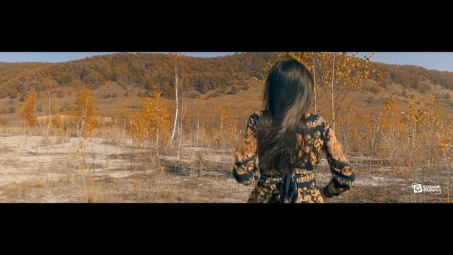 Robert Georgescu feat. Menthol & White - My Way - violin extended mix смотреть онлайн