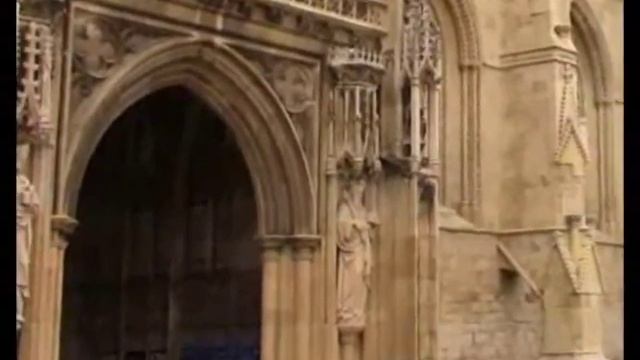 Dave Does Gloucester Cathedral - Part Two смотреть онлайн