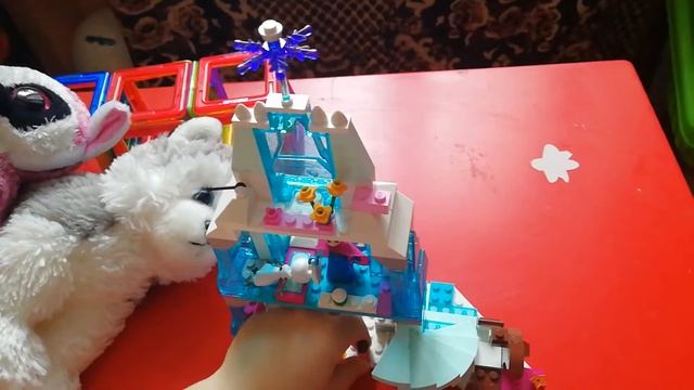 Замок Эльзы и мои друзья смотреть онлайн