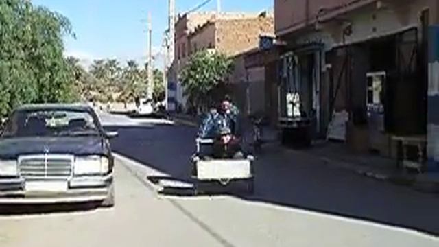 wheelbarrow riding смотреть онлайн