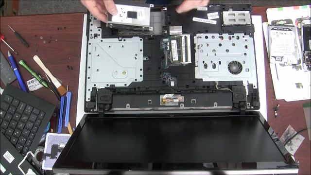 Make your old laptop 50% faster - Upgrade with an SSD drive by CrocFIX смотреть онлайн