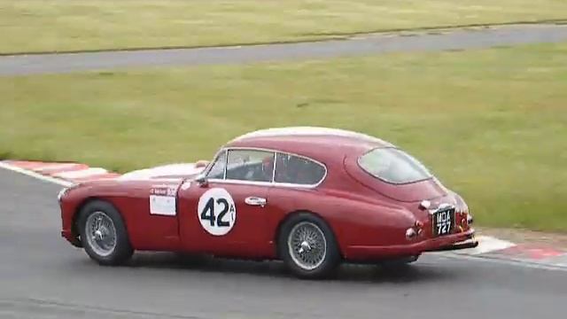 DOUGLAS BARKER 2600cc ASTON MARTIN DB2 4 MKI (1954) смотреть онлайн