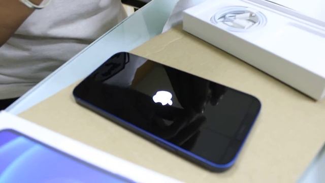 iPhone 12 || 128 GB || BLUE || Unboxing смотреть онлайн