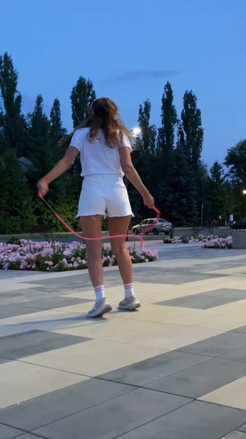 Танго со скакалкой ❤️ #скакалка #dance #jumprope #skipping #sports #скиппинг #спорт #танцы #трюки смотреть онлайн