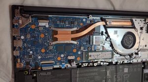 Asus Vivobook Go 15 E1504FA-BQ753 inside