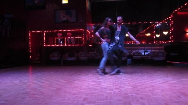 Kaem & Marine Kizomba - HD Improv WAIT A MINUTE (Radikal remix) смотреть онлайн
