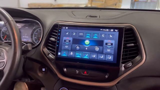 2013-2020 Jeep Cherokee 10” head unit with apple CarPlay смотреть онлайн