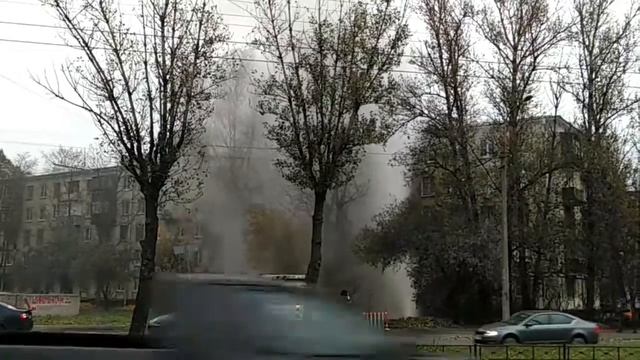 Прорыв трубы на краснопутиловской смотреть онлайн
