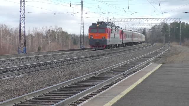 Поезда России на станциях "Минино" и "Снежница" | Железная дорога в Сибири смотреть онлайн