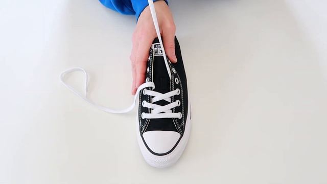HOW TO LACE CONVERSE (BEST Way!) смотреть онлайн