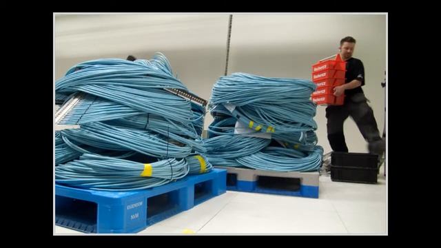 van "white space" naar computer suite смотреть онлайн