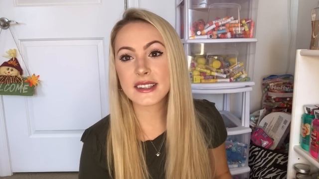 🍀🐸 My GREEN Lip Balms Decide what I eat for 24 Hours! смотреть онлайн