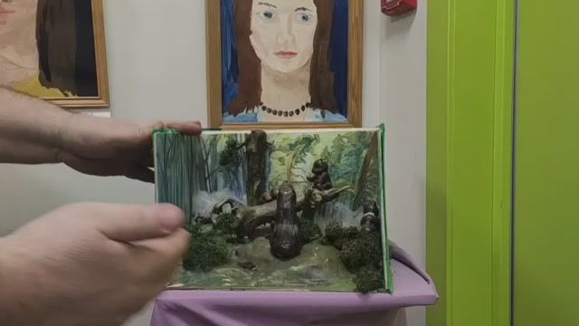 Подготовка к открытию выставки ВЗГЛЯД  СКВОЗЬ КИСТЬ в ДХШ ИЗМАЙЛОВО,