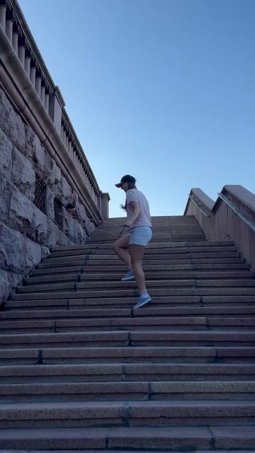 #скакалка #dance #skiprope #skipping #shufflinginskipping #какпрыгатьнаскакалке #прыжкинаскакалке смотреть онлайн