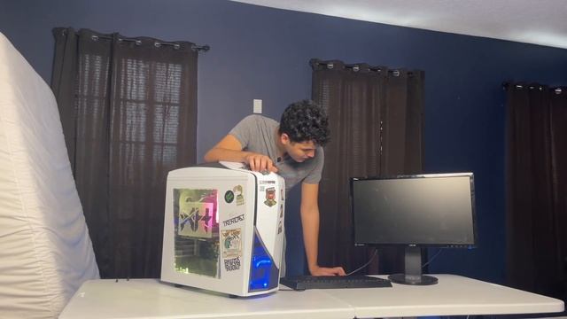 My Friend's Gaming PC is STUCK in A BIOS Loop. Can I Fix It?? смотреть онлайн