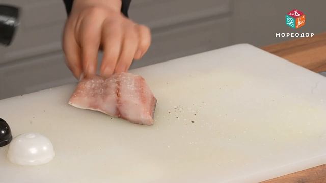 Стейк Кобии с соусом дзадзыки — вкусный и простой рецепт жареной рыбы от шеф-повара Сергея Лигая смотреть онлайн