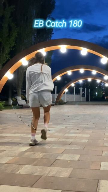 Slow mo. Замедленная съемка трюков с названиями #скакалка #jumprope #skipping #stunt #tricks #slowmo смотреть онлайн