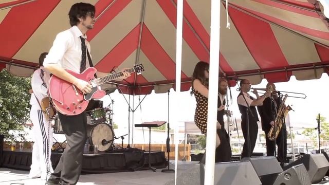 Valerie - LIVE - Lilly Bee and The Pollinators - Mother's Brewing Festival - May 17, 2014 смотреть онлайн