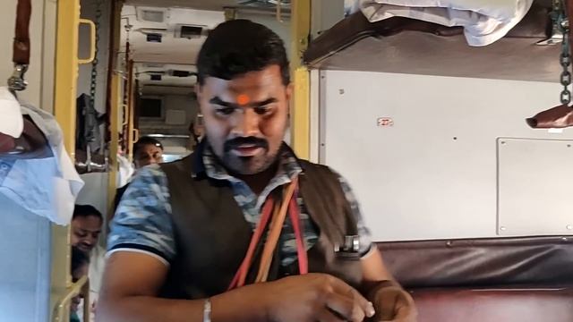 Talented Train Vendor | Avadhesh Dubey смотреть онлайн