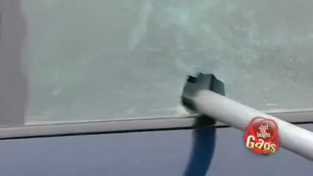 JFL Hidden Camera Pranks & Gags Metal Pipe In Car Window смотреть онлайн