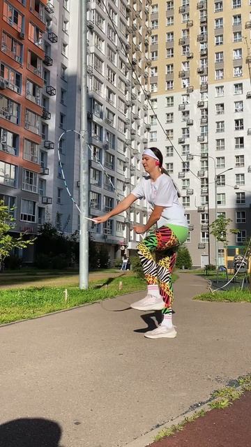 Jumprope mic release leg over #music #скакалка #dance #skiprope #stunt #sports #micrelease смотреть онлайн