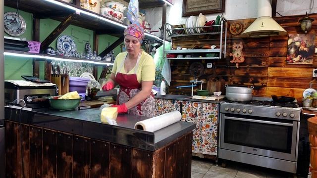 ЗАПАСАЮСЬ МЫЛОМ СОБСТВЕННОГО ПРОИЗВОДСТВА🌷🌼🪻 смотреть онлайн