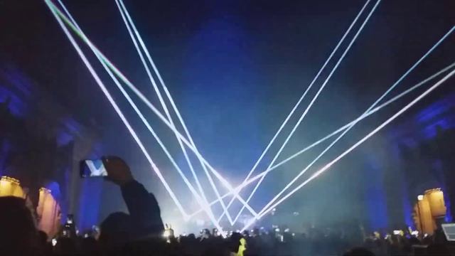 Cream Classical Liverpool Anglican Cathedral смотреть онлайн