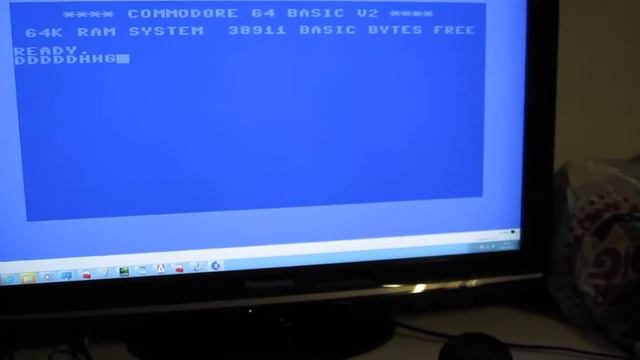 Commodore 64x Ultimate Running Windows 7 with VICE in HD смотреть онлайн