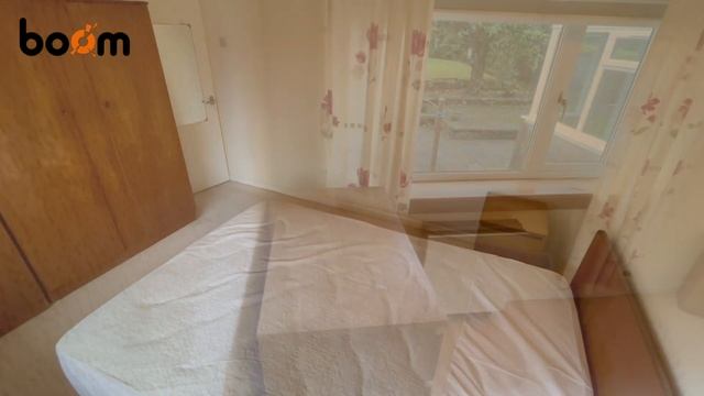 Beith. Seldom Available, Three-Bedroom Semi-Detached Bungalow in Highly Sought-After Locale. смотреть онлайн