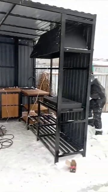Уличная мангальная зона своими руками. Стильный мангал под крышей. Печь под казан. смотреть онлайн