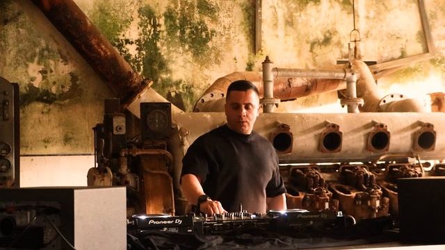 André Salvador – Live @ Portugal / Tech House смотреть онлайн