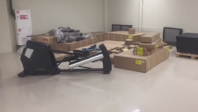 Монтаж фитнес оборудования в спортзале 80 кв.м смотреть онлайн