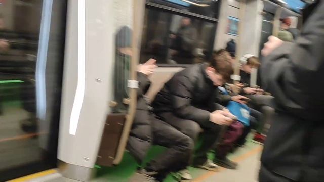 Поездка поезде Москва 2024 от Домодедовской до Павелецкой смотреть онлайн