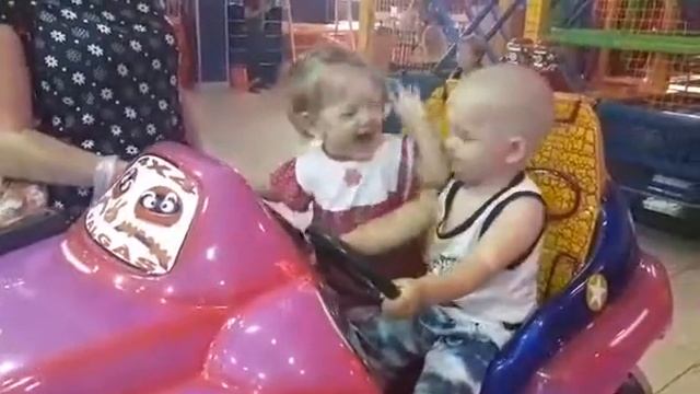 Дети целуются смотреть онлайн