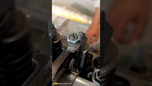 ISUZU 6WG1 engine rocker assembly fitting @overhaul смотреть онлайн