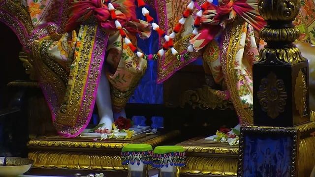 Mangal Arati Darshan | Sri Sri Radha Gopinath Temple | 27th Sep 2020 | ISKCON Chowpatty,Mumbai смотреть онлайн