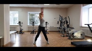 Мягкая растяжка верхней части спины и шеи [ЛФК каждый день!]