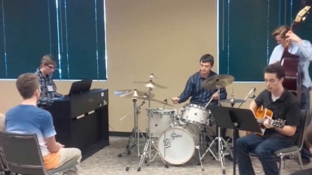 CCHS Jazz Combo 2016 at ACSI Oleo смотреть онлайн