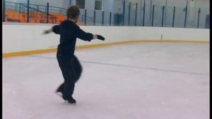 Элементы фигурного катания. Петля назад наружу