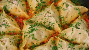 Готовлю манты без пароварки, даже не заморачиваюсь с ней. Нужна только сковорода