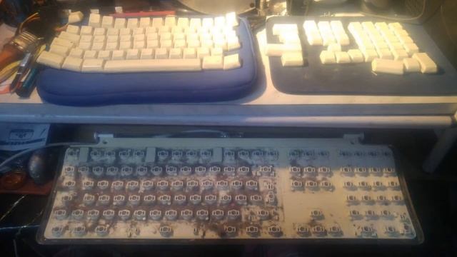 Limpieza de teclado iMac G4 tecla a tecla смотреть онлайн