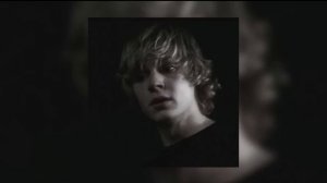 Transgender // Crystal castles (slowed down)