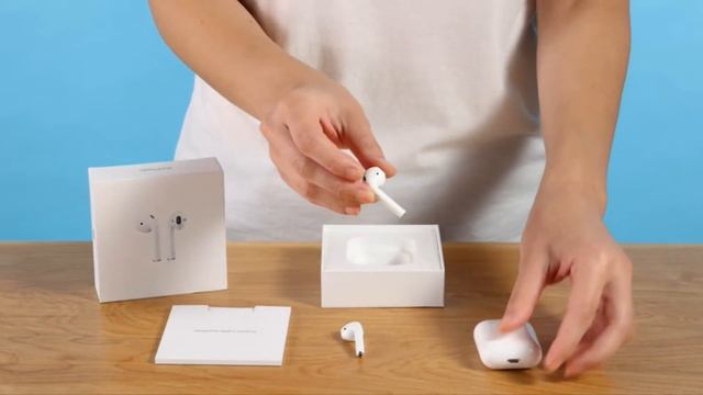 Apple AirPods with Charging Case смотреть онлайн