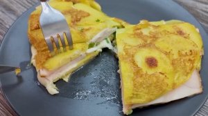 Омлет с картошкой, ветчиной и сыром - сытный и вкусный завтрак для семьи_ простые идеи для завтрака