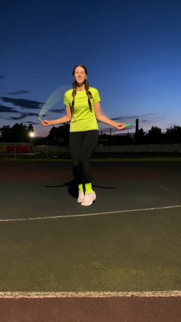 #скакалка #jumprope #лето #skipping #скиппинг #танцы #трюкисоскакалкой #трюки #тренд #тренды #топ смотреть онлайн